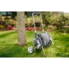 Bradas Schlauchwagen Set, robust und elegant in Weiß-Silber, inklusive 20 m Schlauch für müheloses Gießen im Garten.