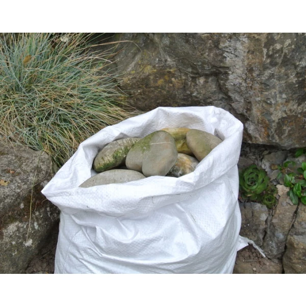 dm-folien PP-Gewebesäcke, (B)650 x (H)1.150 mm, weiß 3 PP-Gewebesäcke in Weiß, 650 x 1150 mm, robust und ideal für schwere Gartentransporte, nachhaltig und wiederverwendbar.