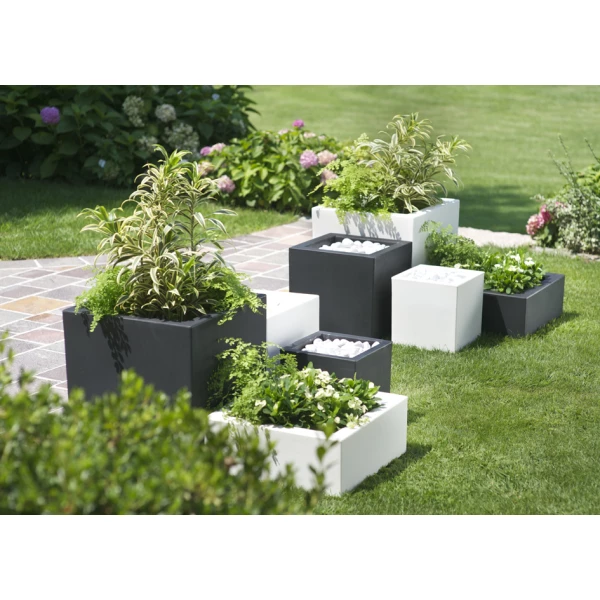 tera Pflanzwürfel "Schio Cubo 30", antracite 2 tera Pflanzwürfel Schio Cubo 30, anthrazit, langlebig und wetterfest, ideal für moderne Gartenprojekte und Balkonbegrünung.