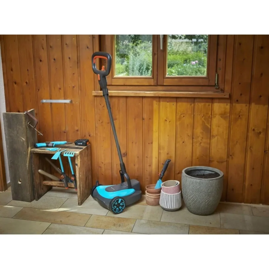 Gardena Akku-Rasenmäher HandyMower 22, 18V, kabellos für müheloses Mähen, ideal für kleinen Garten oder Balkon, leistungsstarker Lithium-Ionen-Akku.