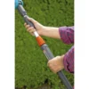 Gardena Akku-Teleskop-Heckenschere THS 42, 18V, praktische Schneider für müheloses Heckenschnippeln, ideal für hohe Hecken und einfache Anwendung.