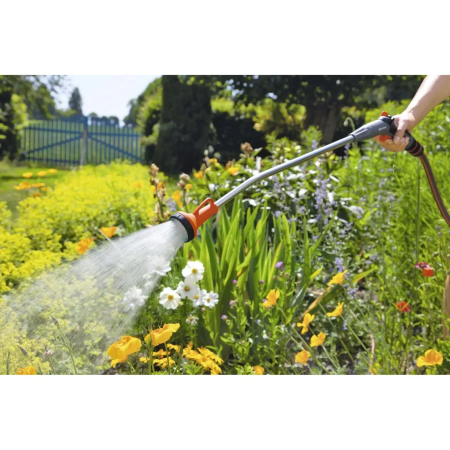 Gardena Classic Gießstab, 4 m lang, ideal für präzises Bewässern von Pflanzen im Garten, flexibel und ergonomisch für müheloses Gießen.