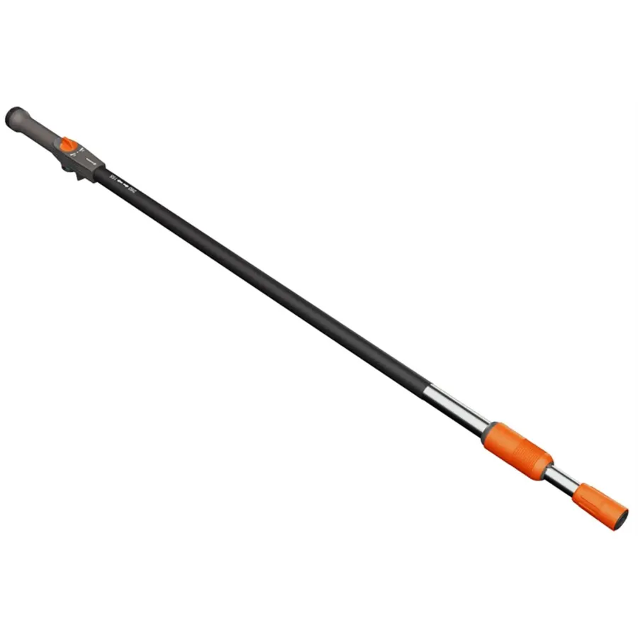 Gardena Cleansystem Teleskop-Stiel M-XL, 1,5 m, ergonomisch verstellbar für müheloses Reinigen von schwer erreichbaren Stellen, ideal für Garten und Terrasse.