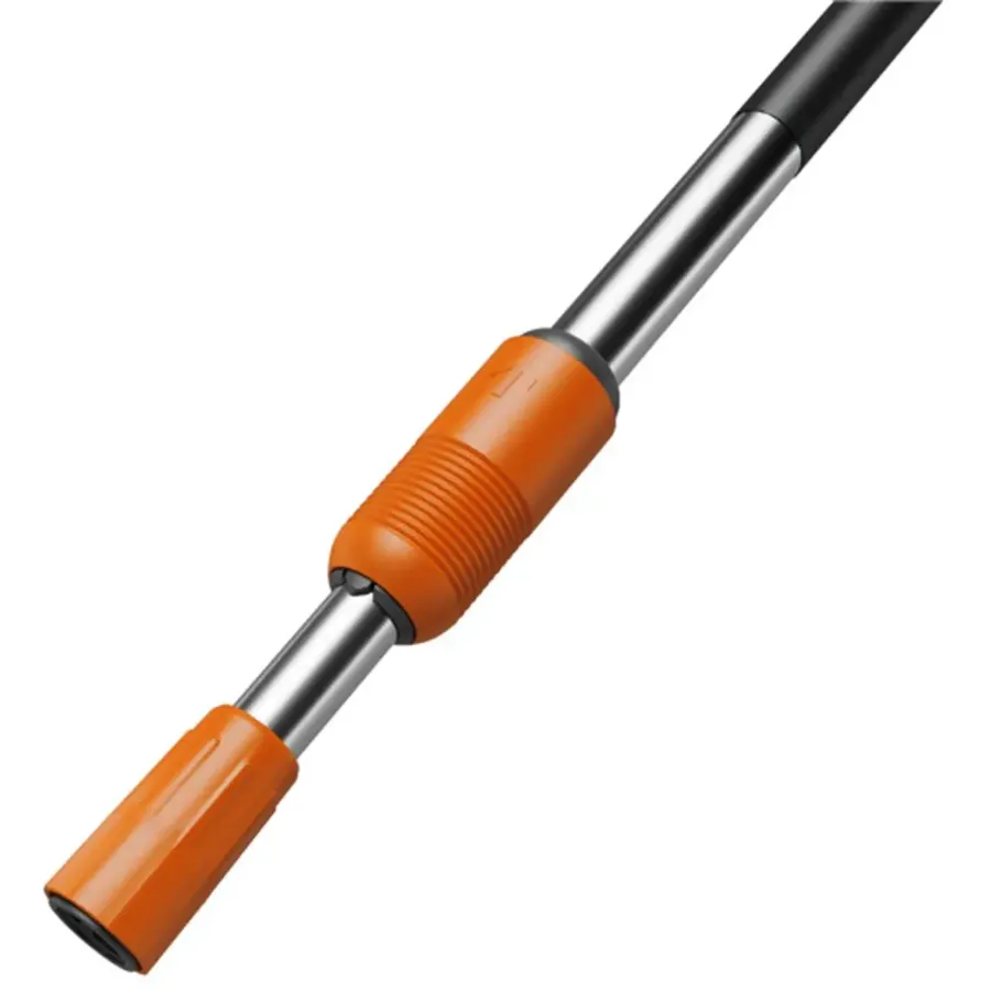 Gardena Cleansystem Teleskopstiel M-XL2, höhenverstellbar, für effektive Reinigung in jeder Höhe, leicht und robust aus langlebigem Material.