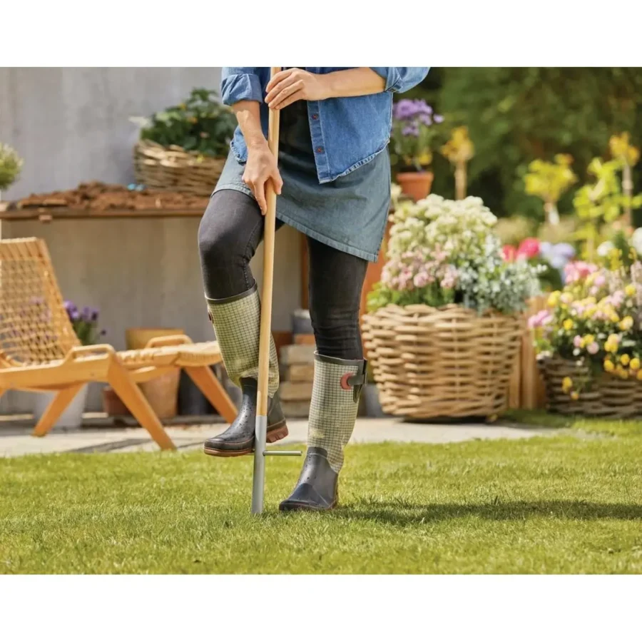 Gardena ClickUp Stiel 6, teleskopierbar und ergonomisch, ideal für müheloses Gärtnern und präzises Arbeiten.