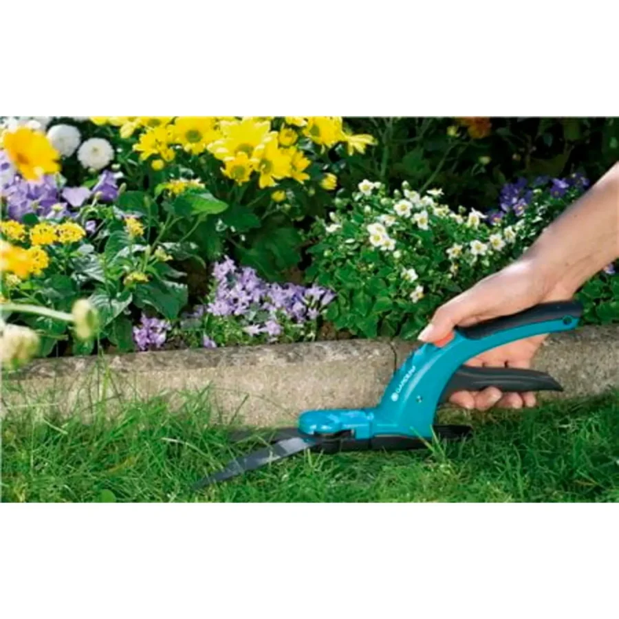 Gardena Comfort Grasschere, ergonomisches Design für präzises Schneiden, ideal für die Pflege von Rasen und Pflanzen
