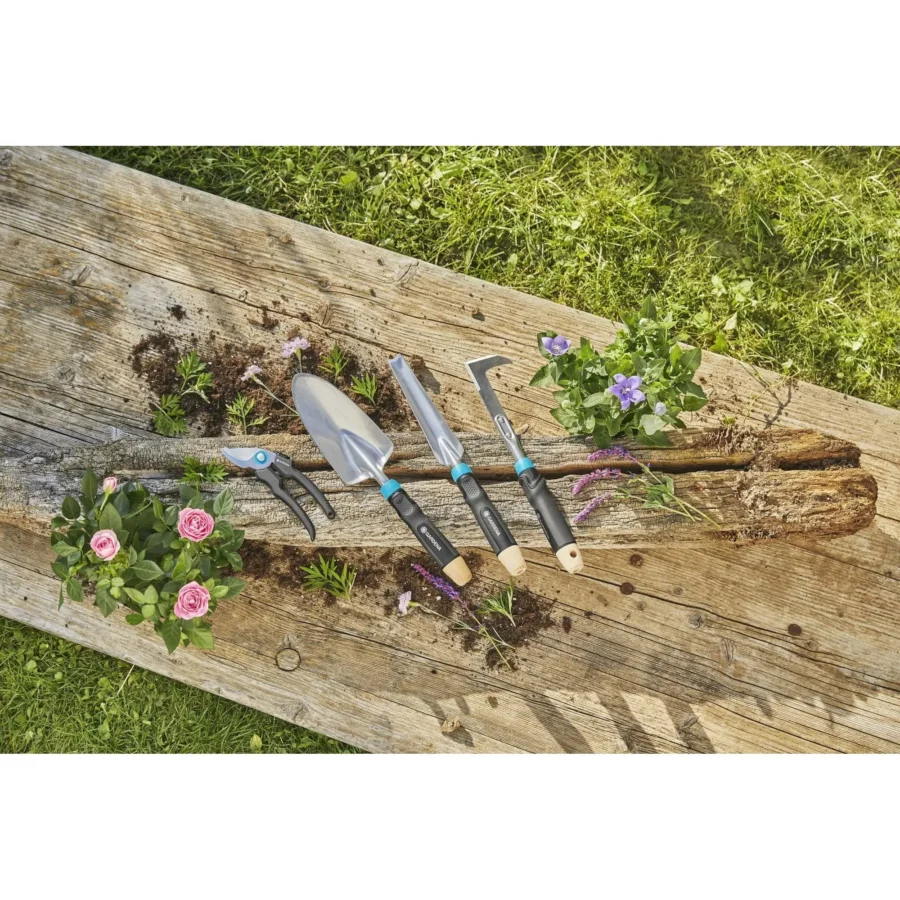 Gardena EcoLine Gartenschere, ergonomisch gestaltet, ideal für präzises Schneiden und umweltfreundlich aus recyceltem Material.