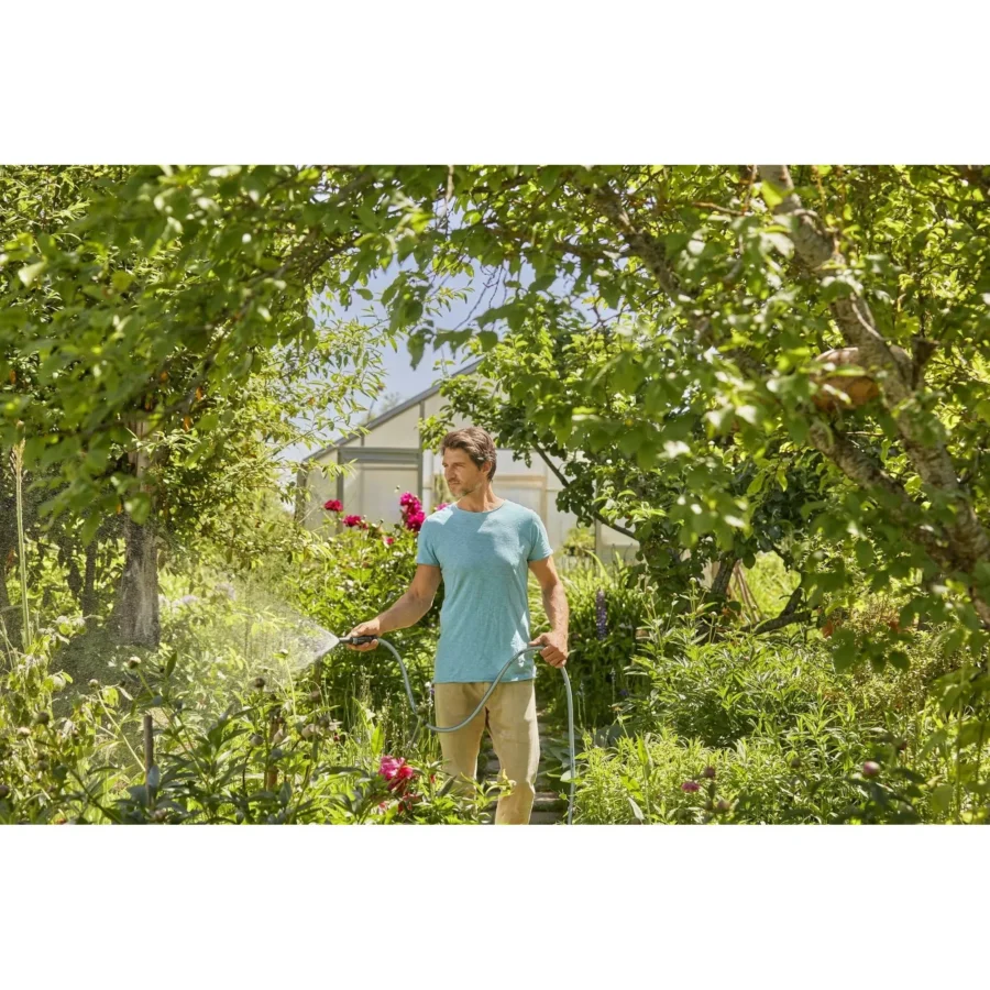 Gardena EcoLine Grundausstattung, nachhaltig aus recyceltem Kunststoff, ideal für Gartenpflege und Bewässerung, umfassendes Set für maximale Effizienz.