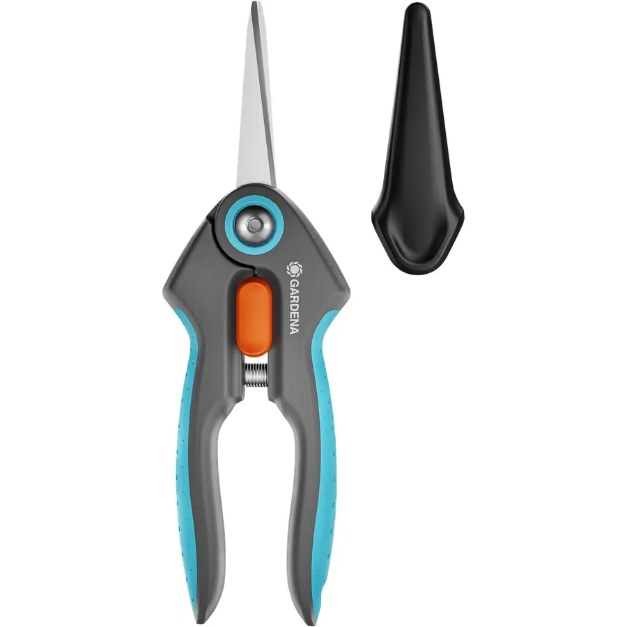 Gardena FreshCut Rasenmäher, 400 W, ideal für perfekte Rasenpflege, leichte Handhabung, kompakt und effizient für kleine Gärten.