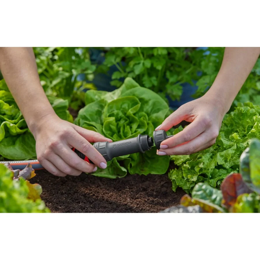 Gardena Micro-Drip-System Hahnanschluss 4-6 mm, ideal für präzise Bewässerung im Garten, unkompliziert und benutzerfreundlich.