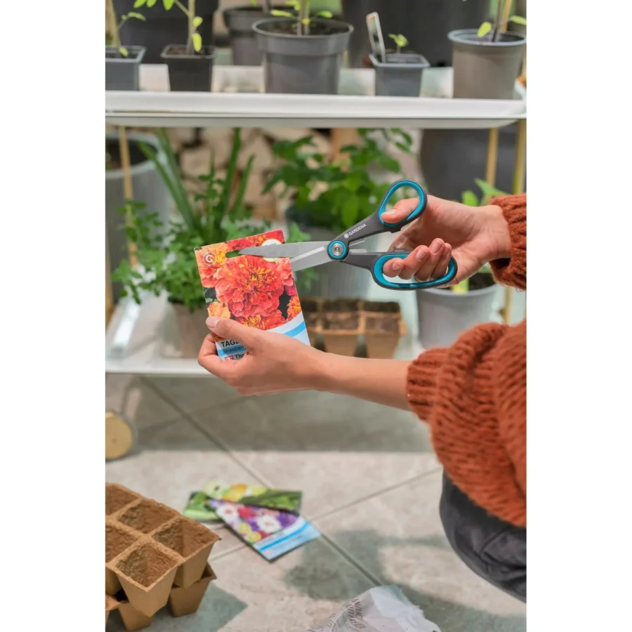 Gardena MultiCut 5, vielseitiger Rasentrimmer mit ergonomischem Griff, ideal für präzise Kanten und schwer zugängliche Stellen, leicht und leistungsstark.