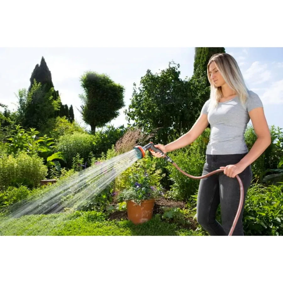 Gardena Premium Multibrause 6, vielseitig einsetzbare Gießbrause, für präzise Bewässerung, ergonomisches Design, ideal für Gartenpflege und Pflanzenbewässerung.