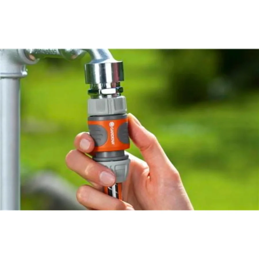 Gardena Schlauchverbinder 1/2 Zoll für flexible Gartenbewässerung, robust und einfach zu installieren, ideal für alle gängigen Schläuche.