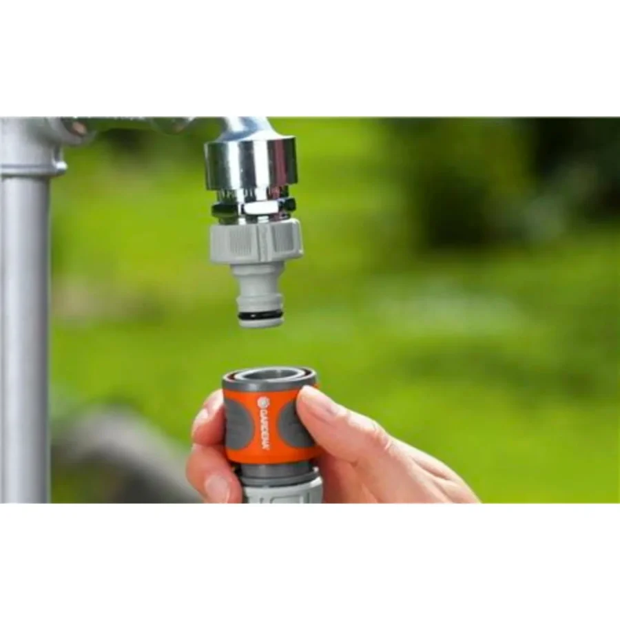 Gardena Schlauchverbinder 1/2 Zoll, 5/8 Zoll, flexibel und robuste Verbindungslösung für Gießsysteme, ideal für Gartenliebhaber.