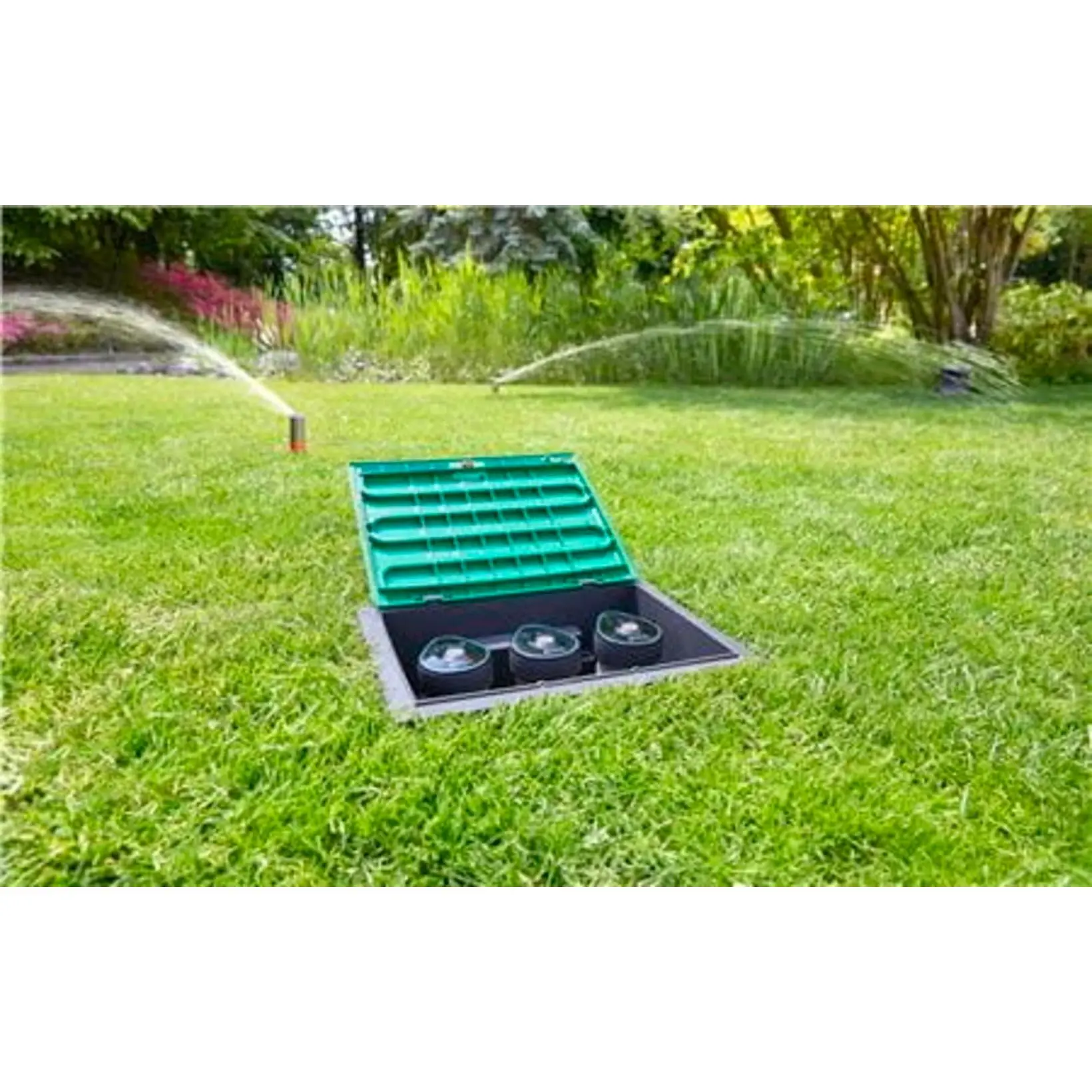 Gardena Sprinklersystem Steuerteil 9 V Bluetooth 2 Gardena Steuereinheit 9 V Bluetooth für präzise Gartenbewässerung, kabellos, einfach zu bedienen und kompatibel mit Smart-Home-Systemen.