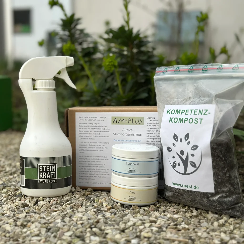 Steinkraft 4-in-1 Einsteiger-Set zur Bodenverbesserungs mit CLEO, Leonardit, Kompost und Mikroorganismen auf Kiesuntergrund im Garten