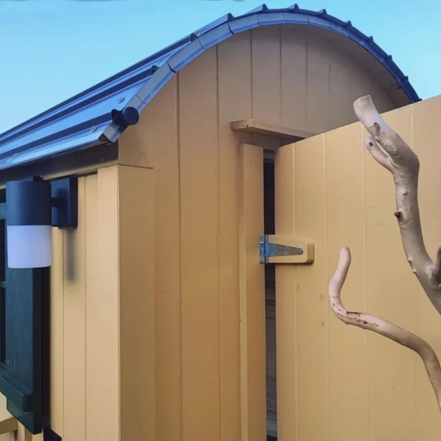 Der Holz Hannes Sauna im Bauwagen – Garten-Sauna aus Holz mit Schafwolldämmung