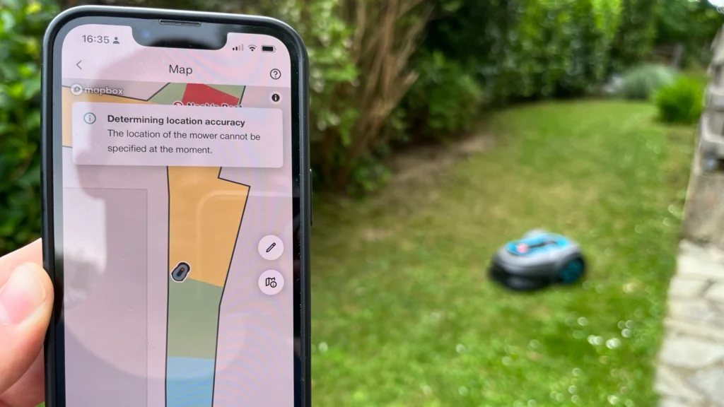 Gardena Mähroboter smart SILENO max mit GPS-Verlust trotz freier Position zwischen Hecke und Hausmauer